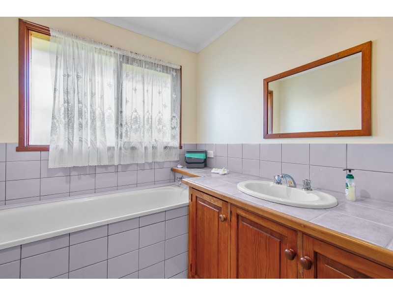 8 The Moorings, Paynesville VIC 3880