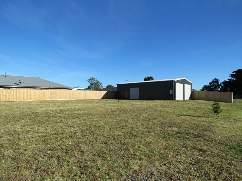 2 Maravito Terrace, Eagle Point VIC 3878