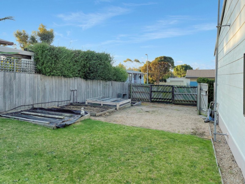 30 Bay Road, Eagle Point VIC 3878