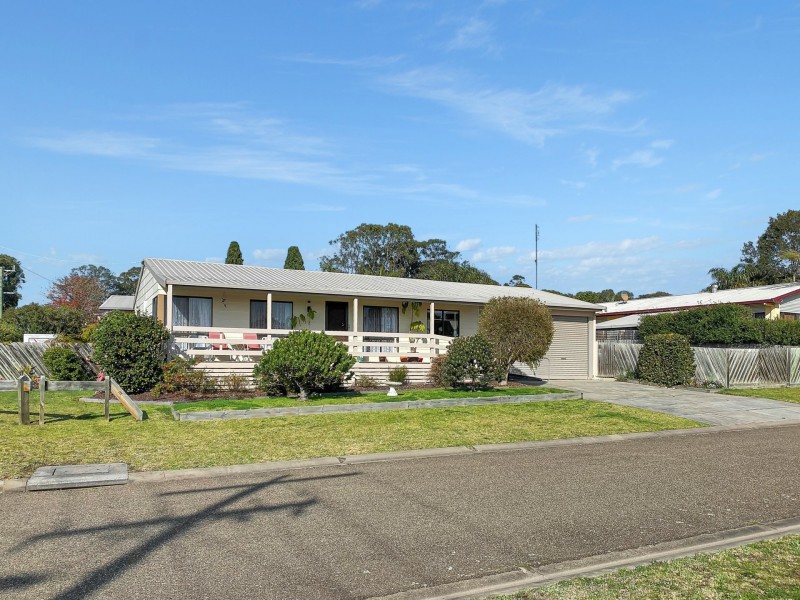 30 Bay Road, Eagle Point VIC 3878