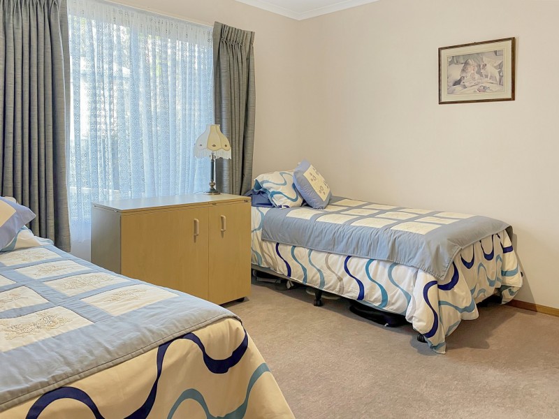 30 Bay Road, Eagle Point VIC 3878