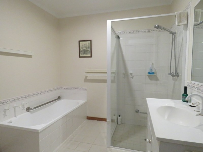Villa 7/1-5 Canal Road, Paynesville VIC 3880