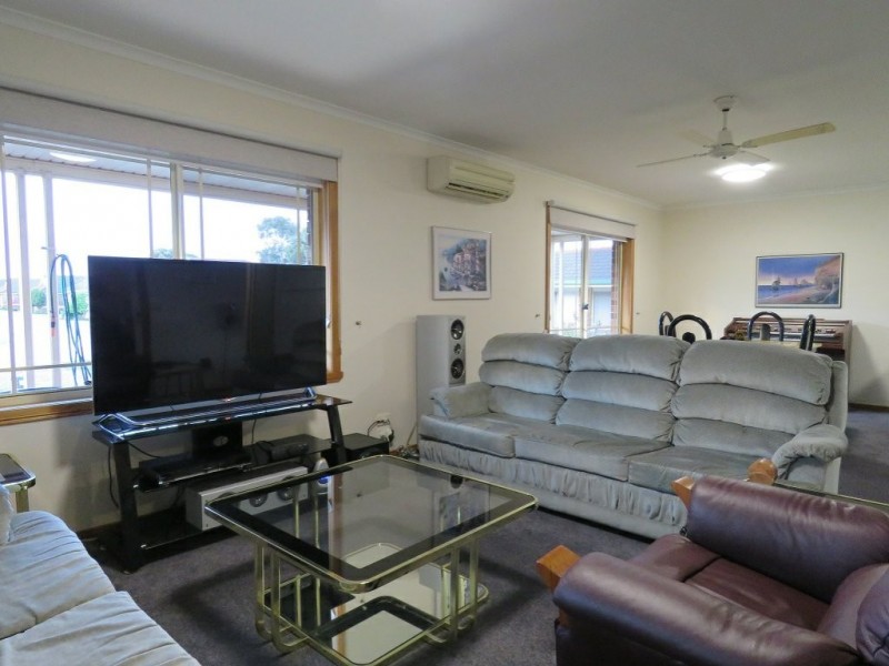 Villa 7/1-5 Canal Road, Paynesville VIC 3880