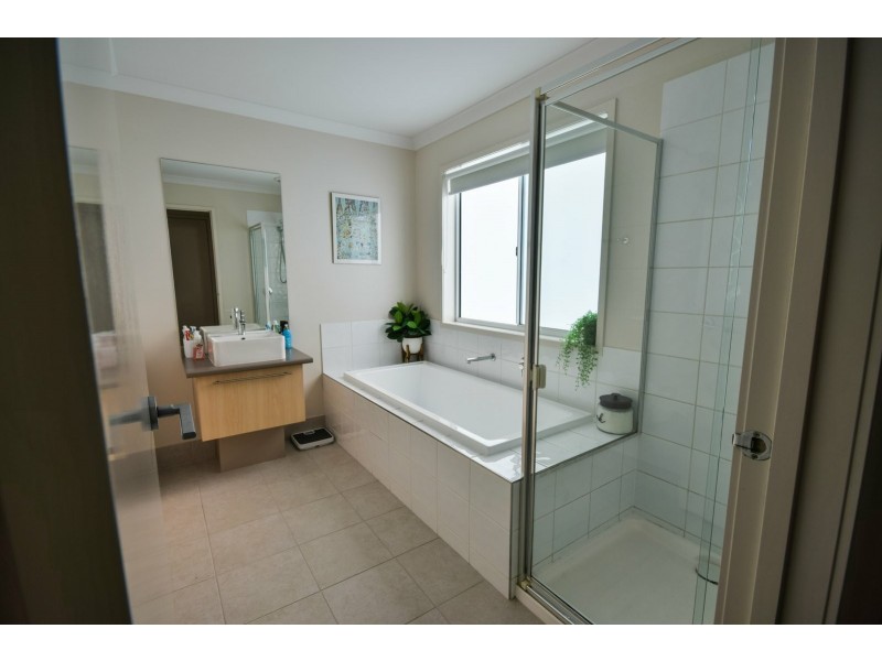 7 Jim Way, Paynesville VIC 3880