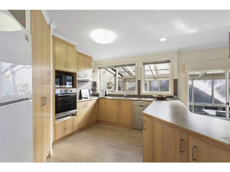 7 Waterloo Court, Paynesville VIC 3880