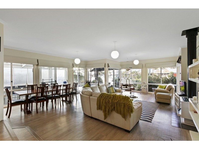 7 Waterloo Court, Paynesville VIC 3880