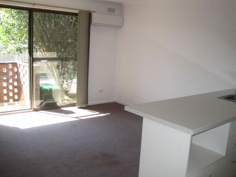 Unit 2/16 Wellington Street, Paynesville VIC 3880