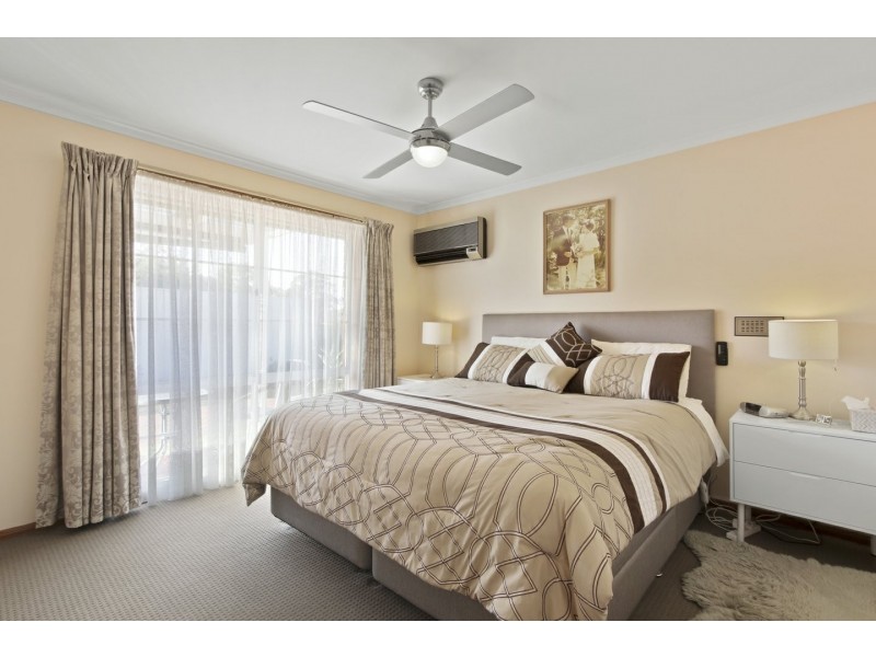 Unit 1/30 Queen Street, Paynesville VIC 3880