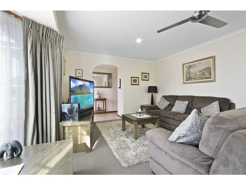 Unit 1/30 Queen Street, Paynesville VIC 3880