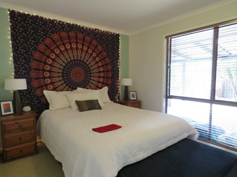 8 McMillan Grove, Paynesville VIC 3880