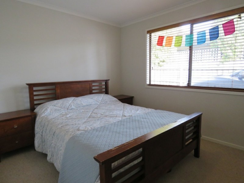 8 McMillan Grove, Paynesville VIC 3880