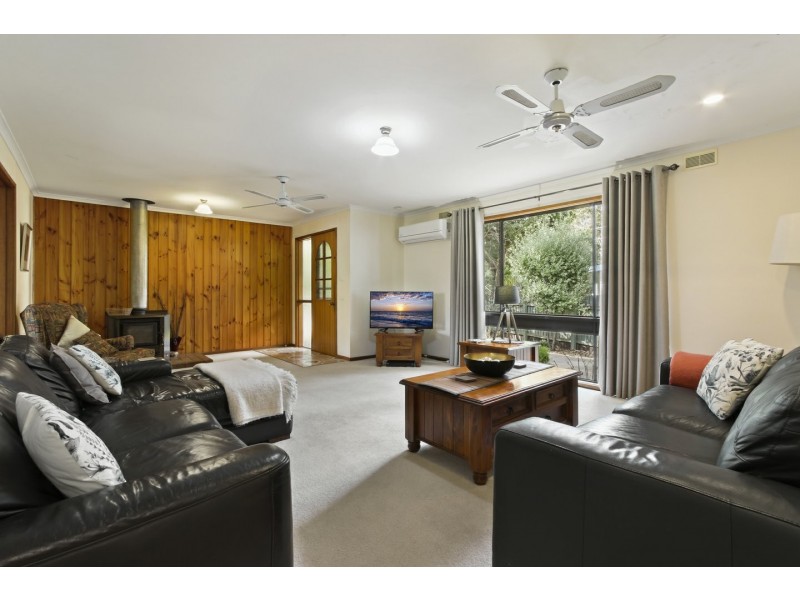 53 School Road, Eagle Point VIC 3878