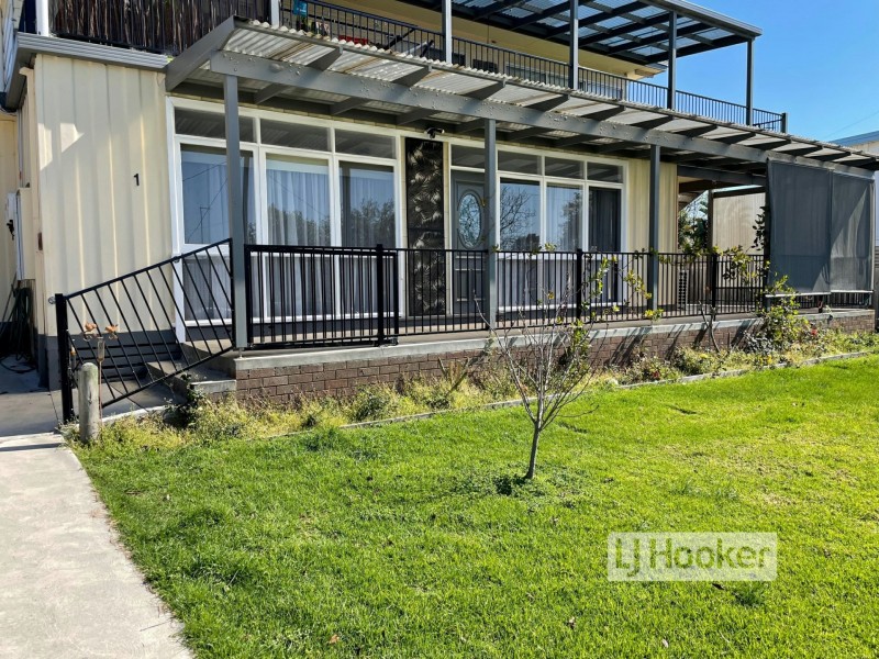 Unit 1/24 McMillan Grove, Paynesville VIC 3880