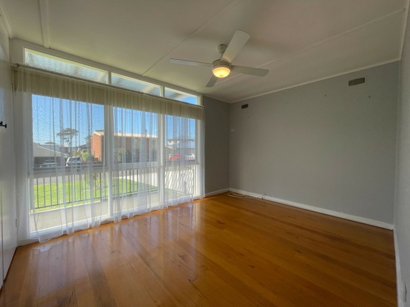 Unit 1/24 McMillan Grove, Paynesville VIC 3880