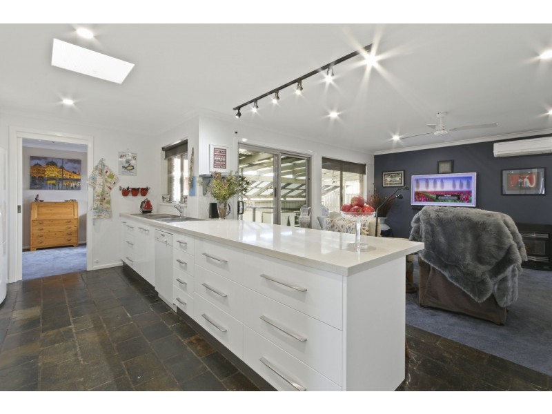 51 Fullarton Drive, Paynesville VIC 3880