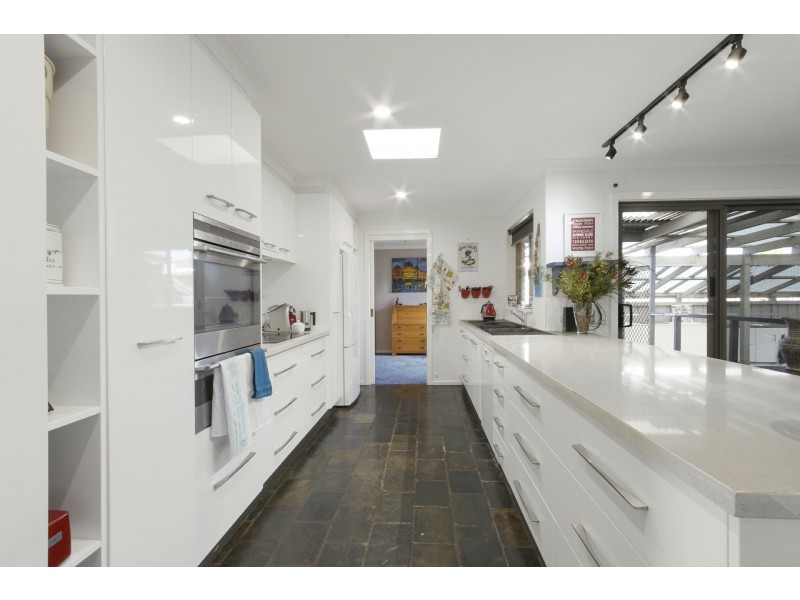 51 Fullarton Drive, Paynesville VIC 3880