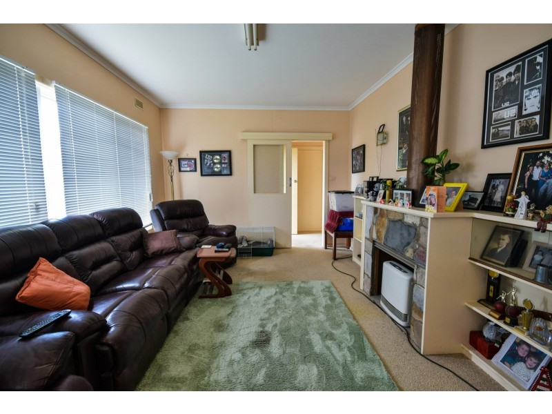 4 Tambo Avenue, Paynesville VIC 3880