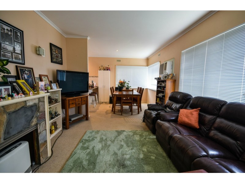 4 Tambo Avenue, Paynesville VIC 3880