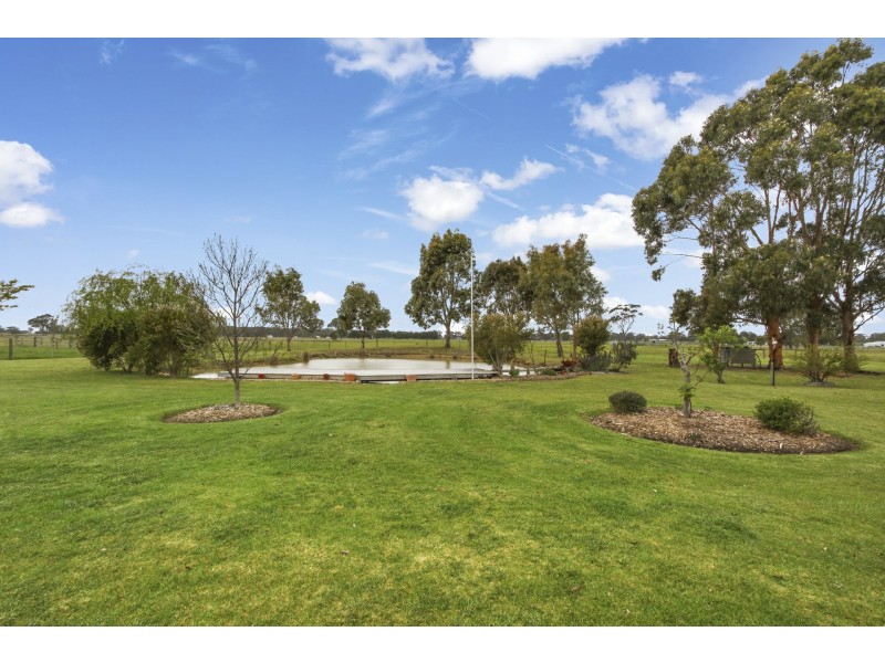 165 Lake Victoria Road, Eagle Point VIC 3878