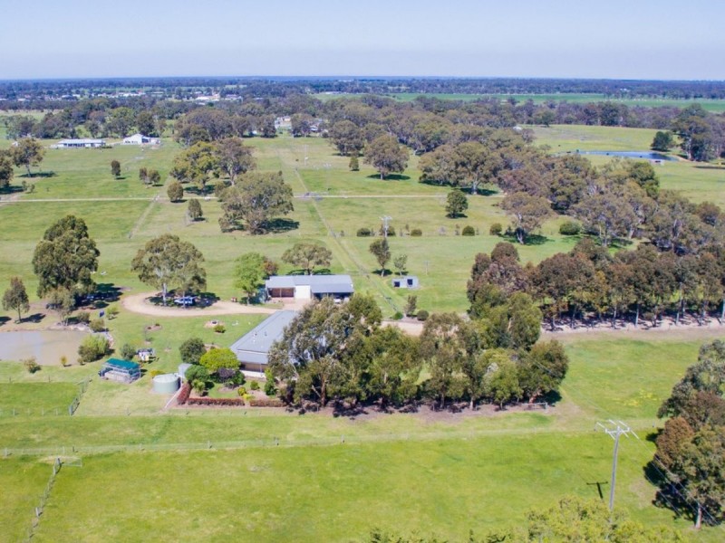 165 Lake Victoria Road, Eagle Point VIC 3878