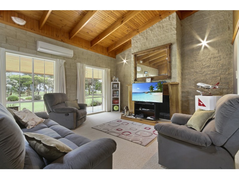 165 Lake Victoria Road, Eagle Point VIC 3878