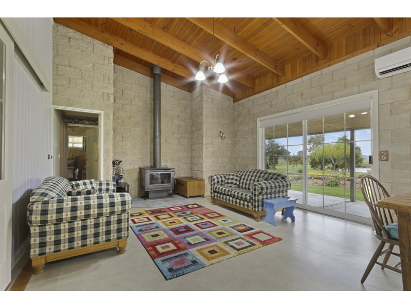 165 Lake Victoria Road, Eagle Point VIC 3878