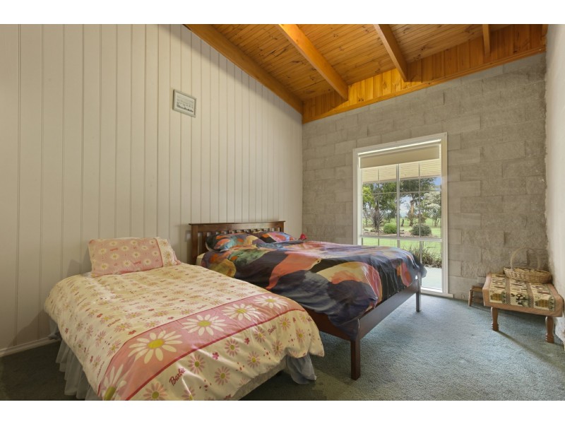 165 Lake Victoria Road, Eagle Point VIC 3878