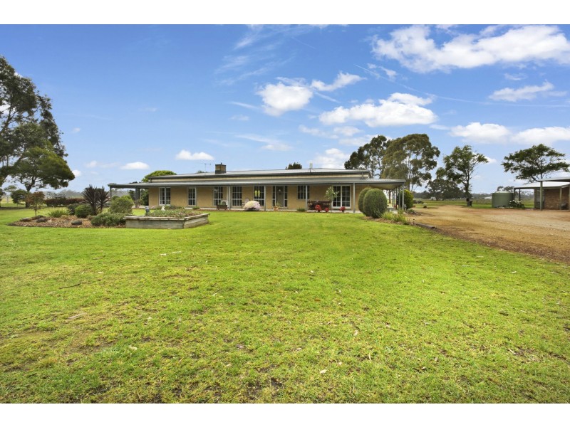 165 Lake Victoria Road, Eagle Point VIC 3878
