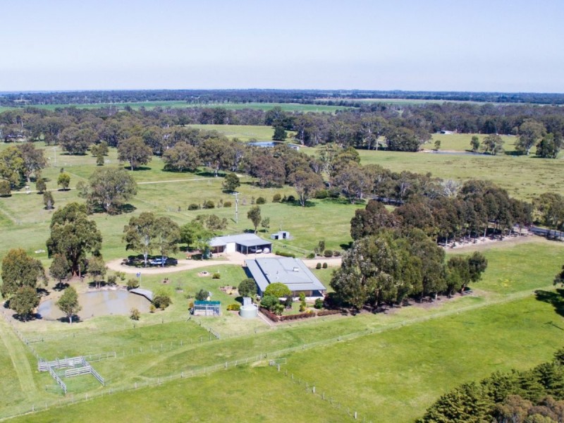 165 Lake Victoria Road, Eagle Point VIC 3878