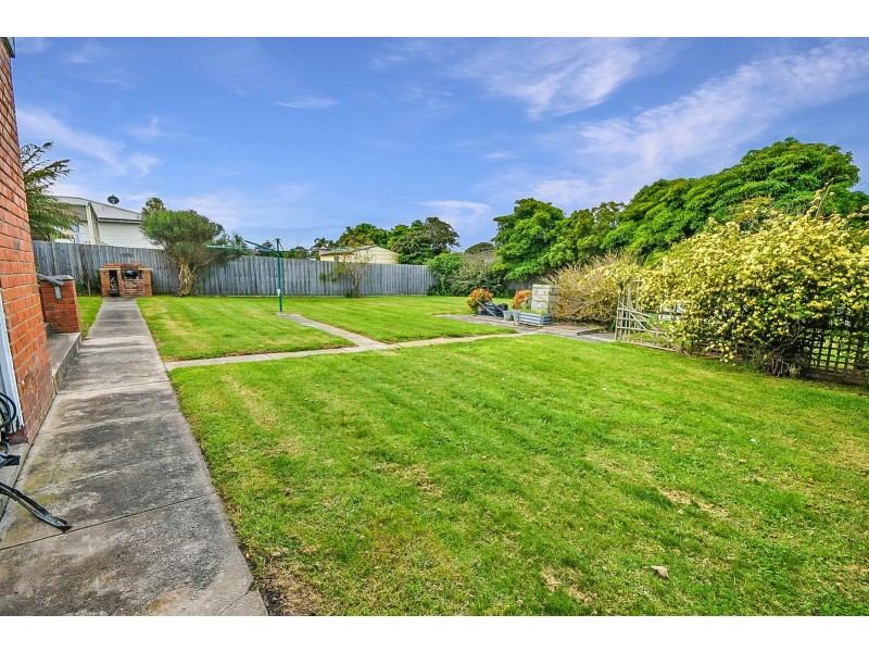 4 Main Road, Paynesville VIC 3880