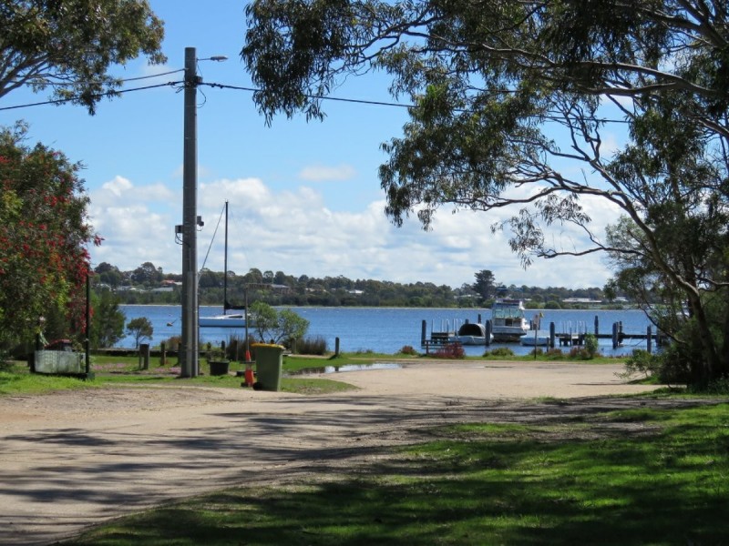 30 Fourth Avenue, Raymond Island VIC 3880
