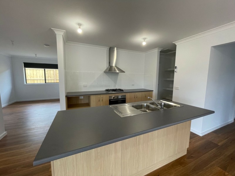 26 Cardinal Drive, Eagle Point VIC 3878