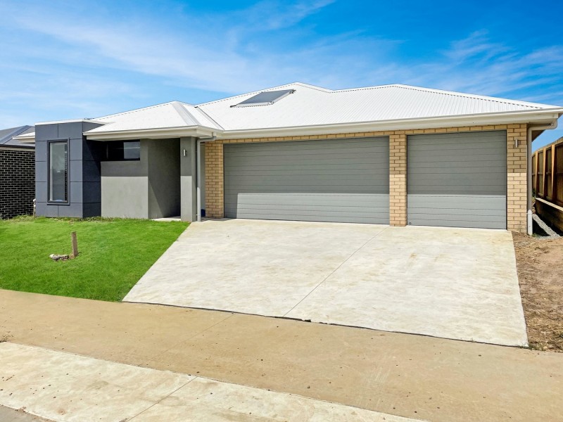 26 Cardinal Drive, Eagle Point VIC 3878