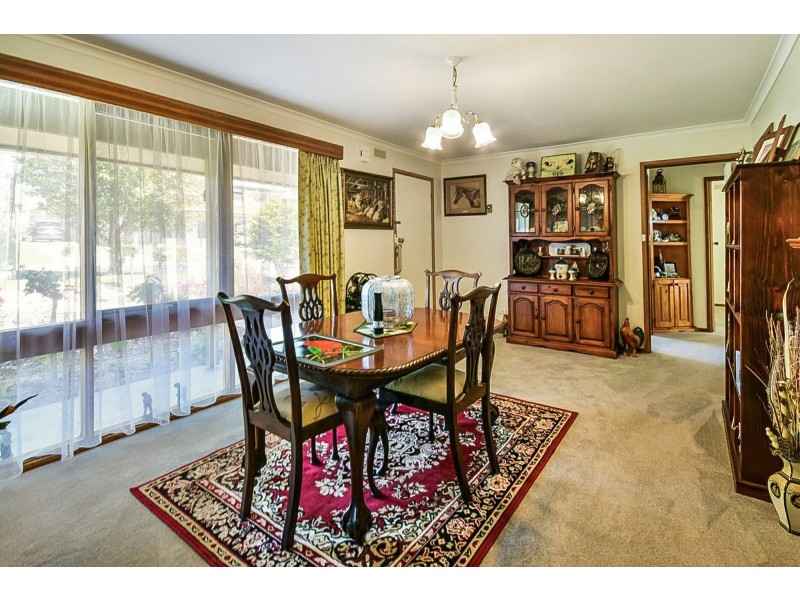 37 McMillan Grove, Paynesville VIC 3880