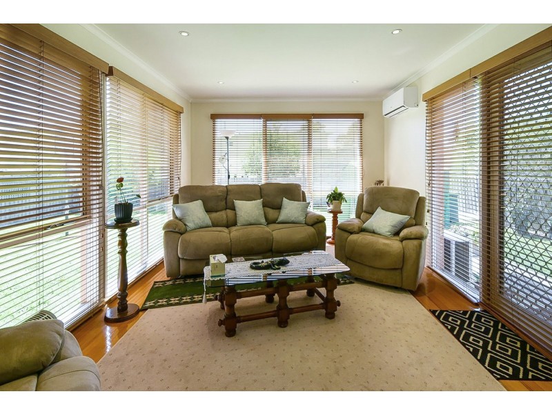 37 McMillan Grove, Paynesville VIC 3880