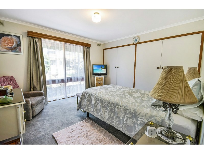 37 McMillan Grove, Paynesville VIC 3880