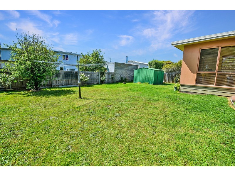 37 McMillan Grove, Paynesville VIC 3880