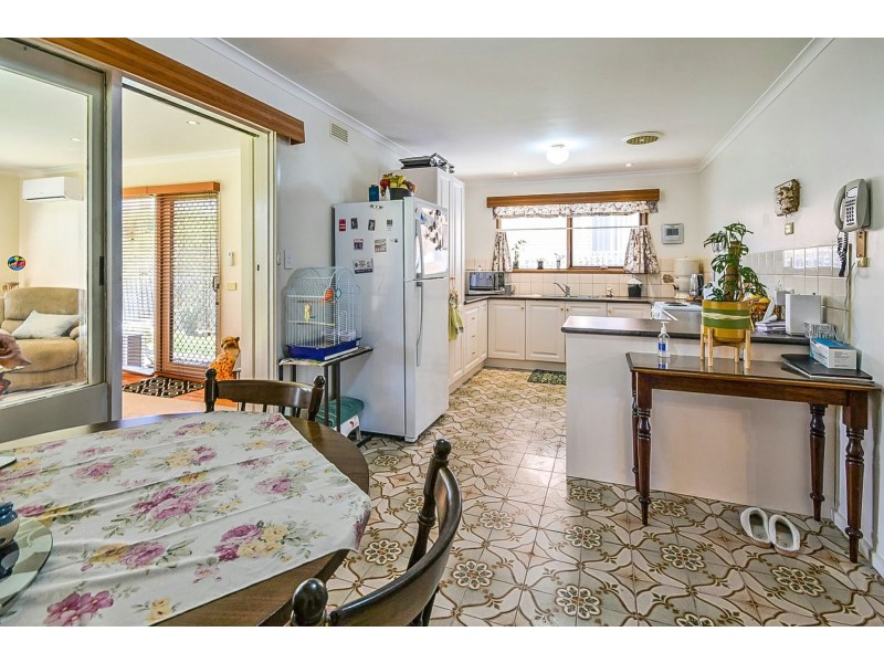 37 McMillan Grove, Paynesville VIC 3880