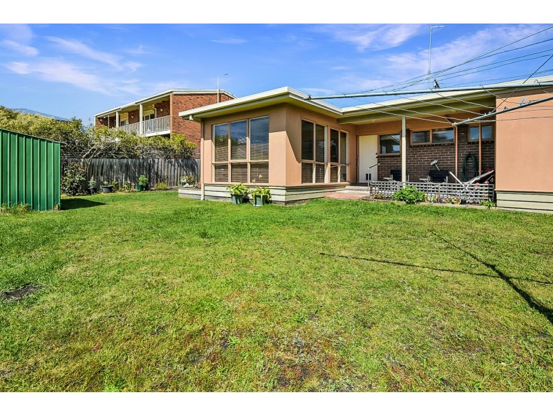37 McMillan Grove, Paynesville VIC 3880