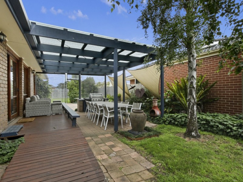 15 Newton Close, Paynesville VIC 3880