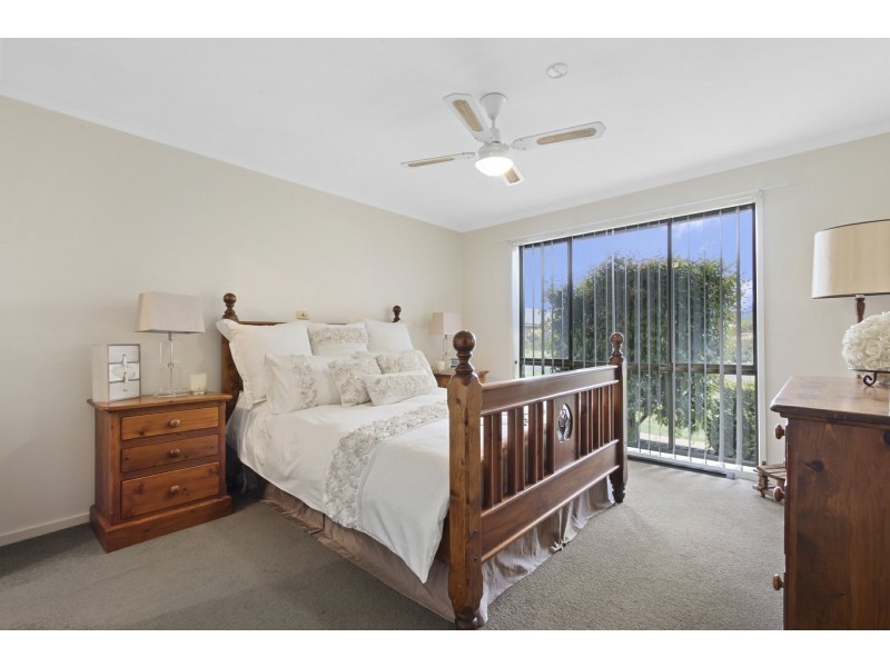 10 Lake Valley Way, Newlands Arm VIC 3875
