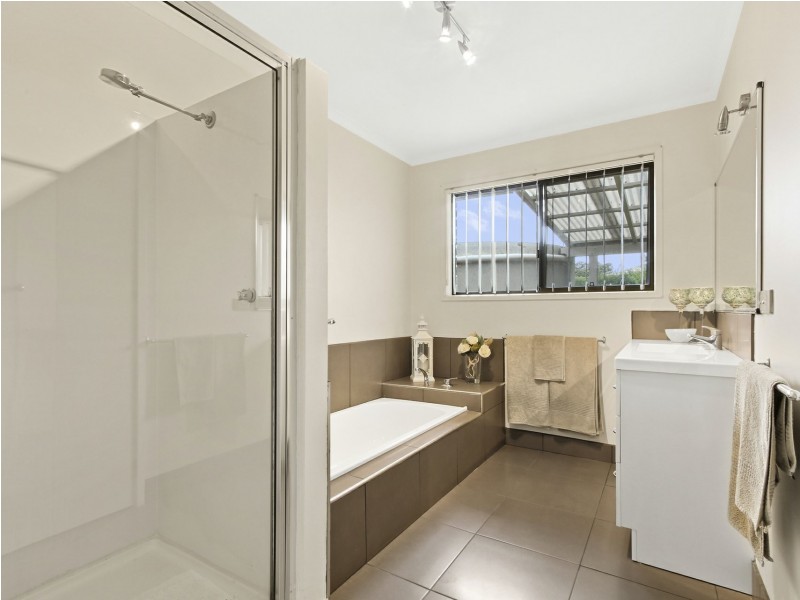 10 Lake Valley Way, Newlands Arm VIC 3875