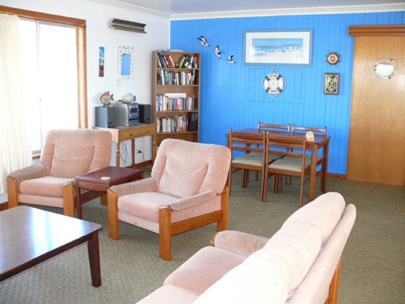 12 McMillan Grove, Paynesville VIC 3880