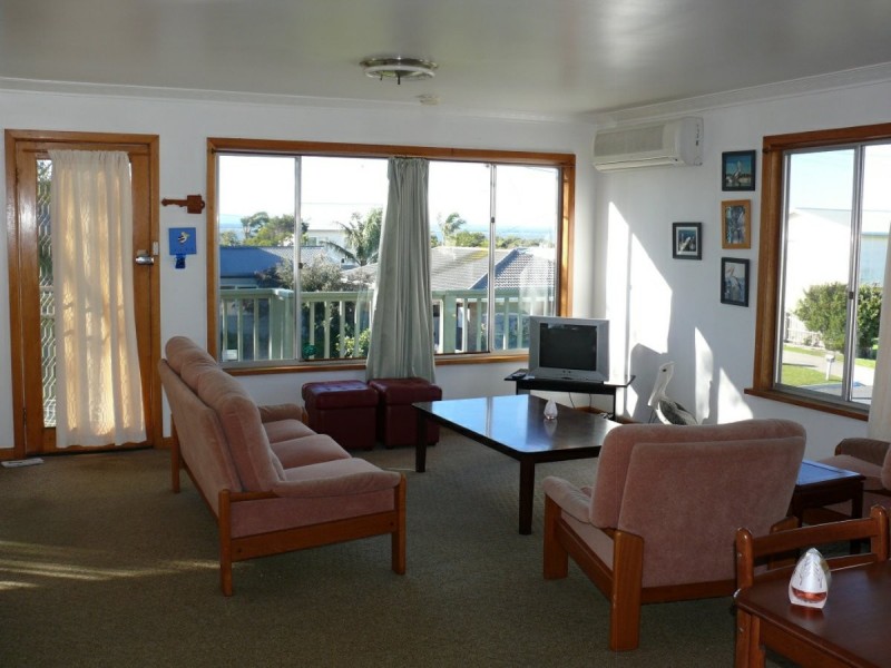 12 McMillan Grove, Paynesville VIC 3880