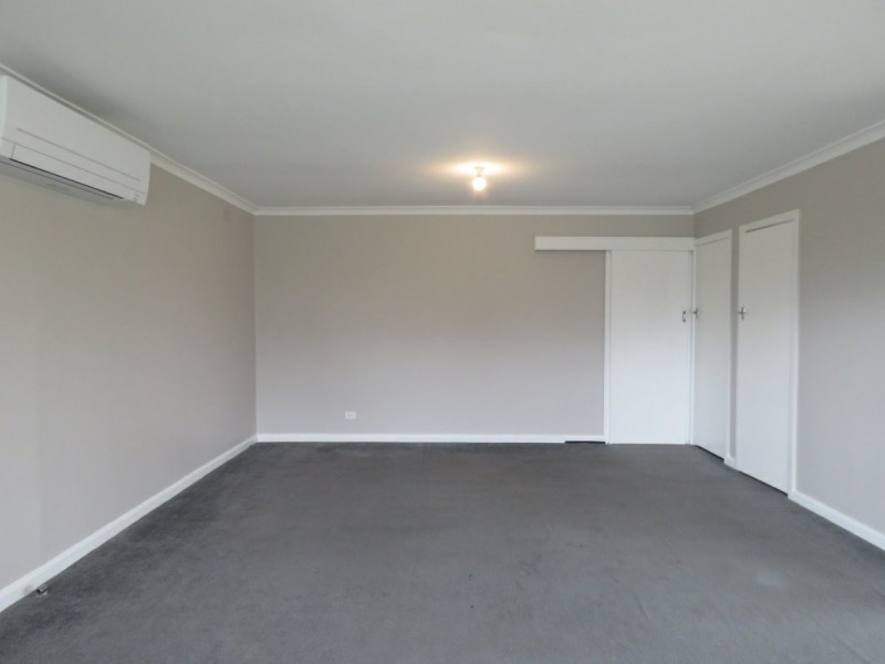 Unit 1/12 McMillan Grove, Paynesville VIC 3880