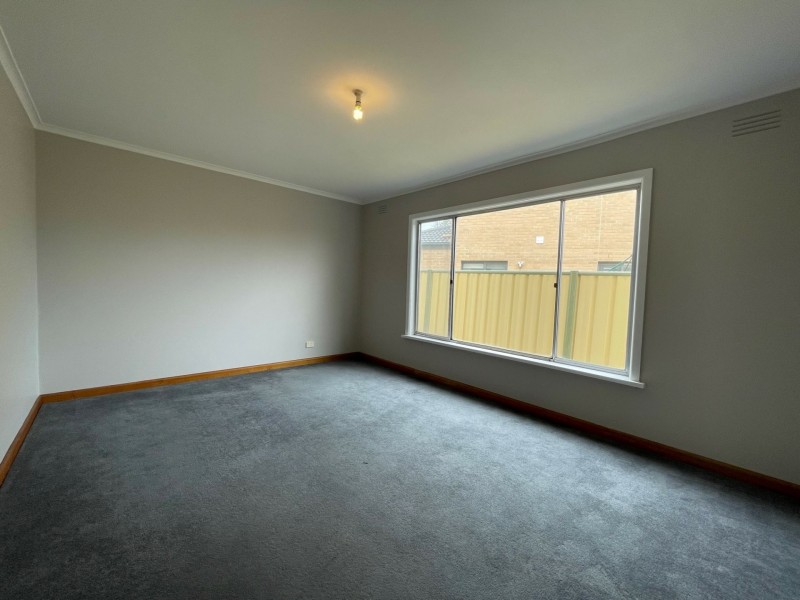 Unit 1/12 McMillan Grove, Paynesville VIC 3880