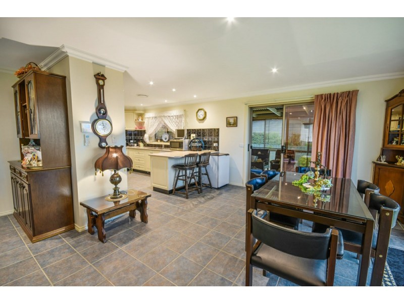 4 Midway Avenue, Newlands Arm VIC 3875