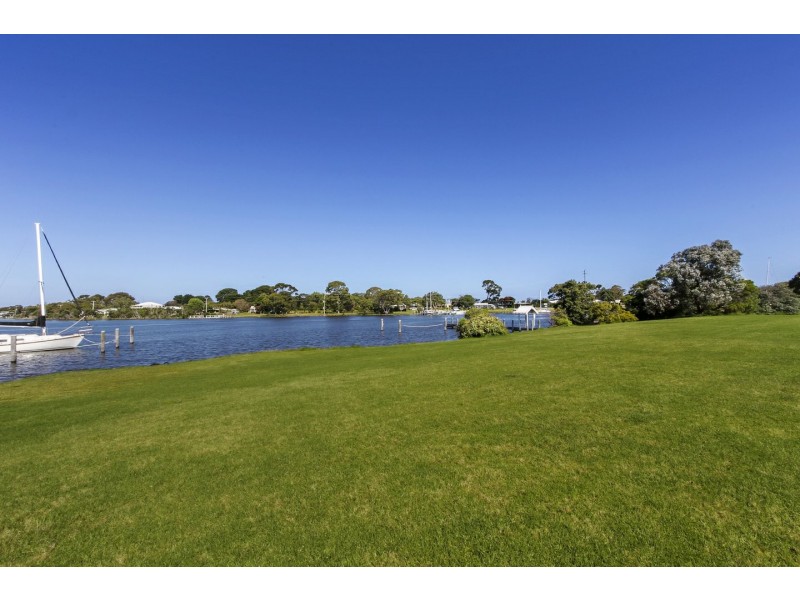 Unit 3/85 Fort King Road, Paynesville VIC 3880