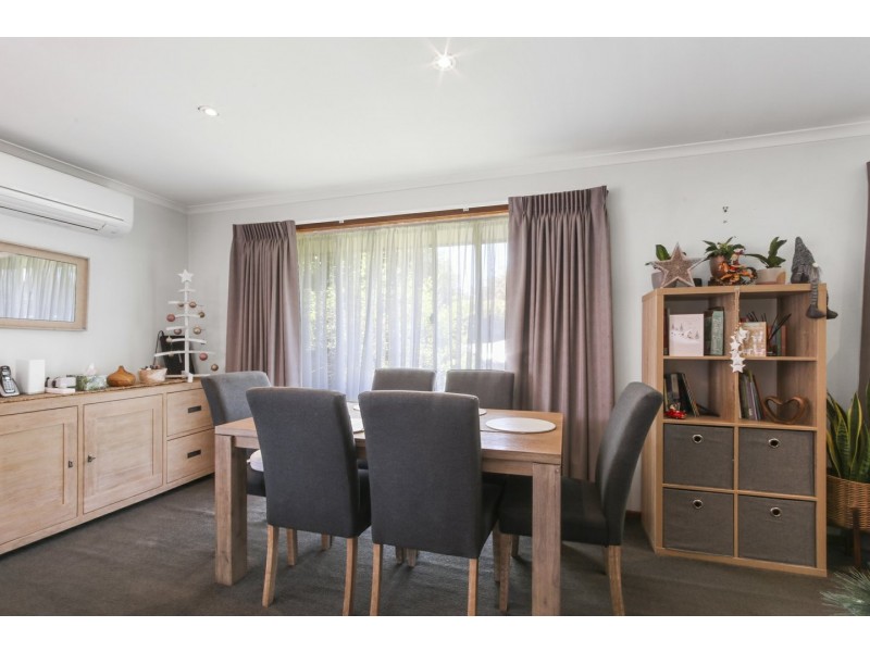 14 Bay Road, Eagle Point VIC 3878