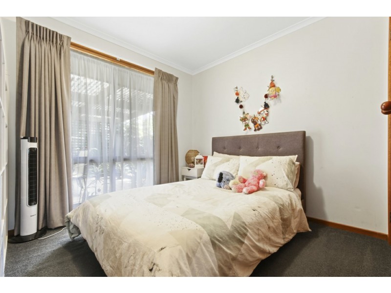 14 Bay Road, Eagle Point VIC 3878